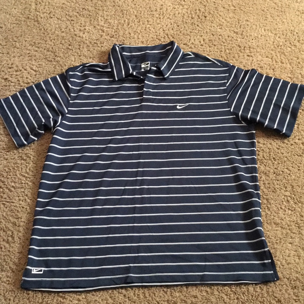Nike Men’s navy short sleeve performance shirt XL
